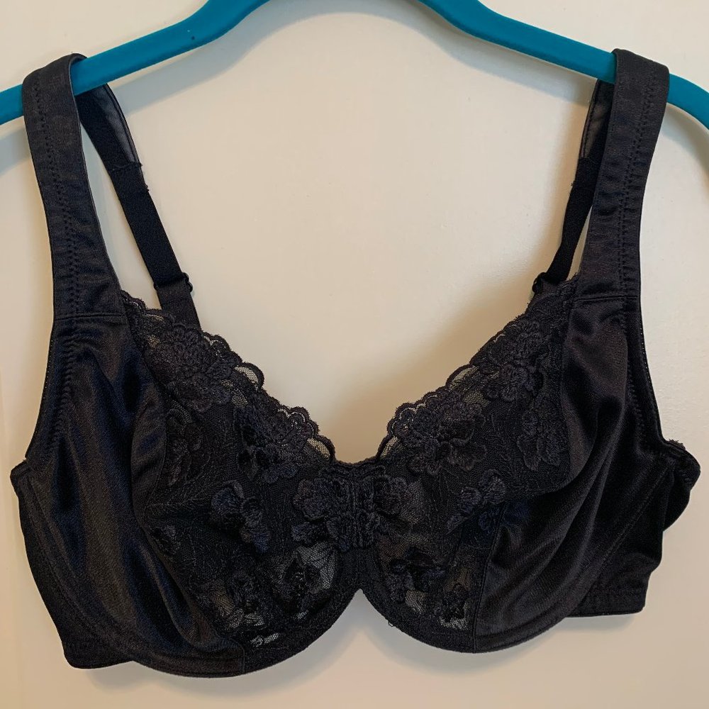 Breezies underwire Bra 38D